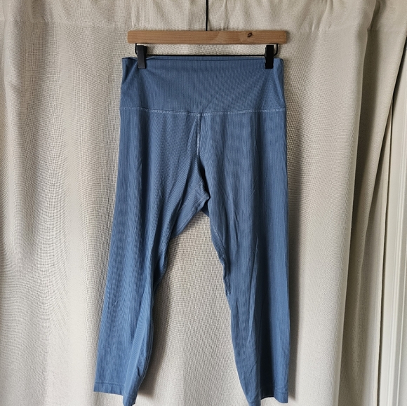 Lululemon ribbed align leggings crop - Picture 5 of 6